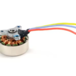 1503 mootor koos propelleriga